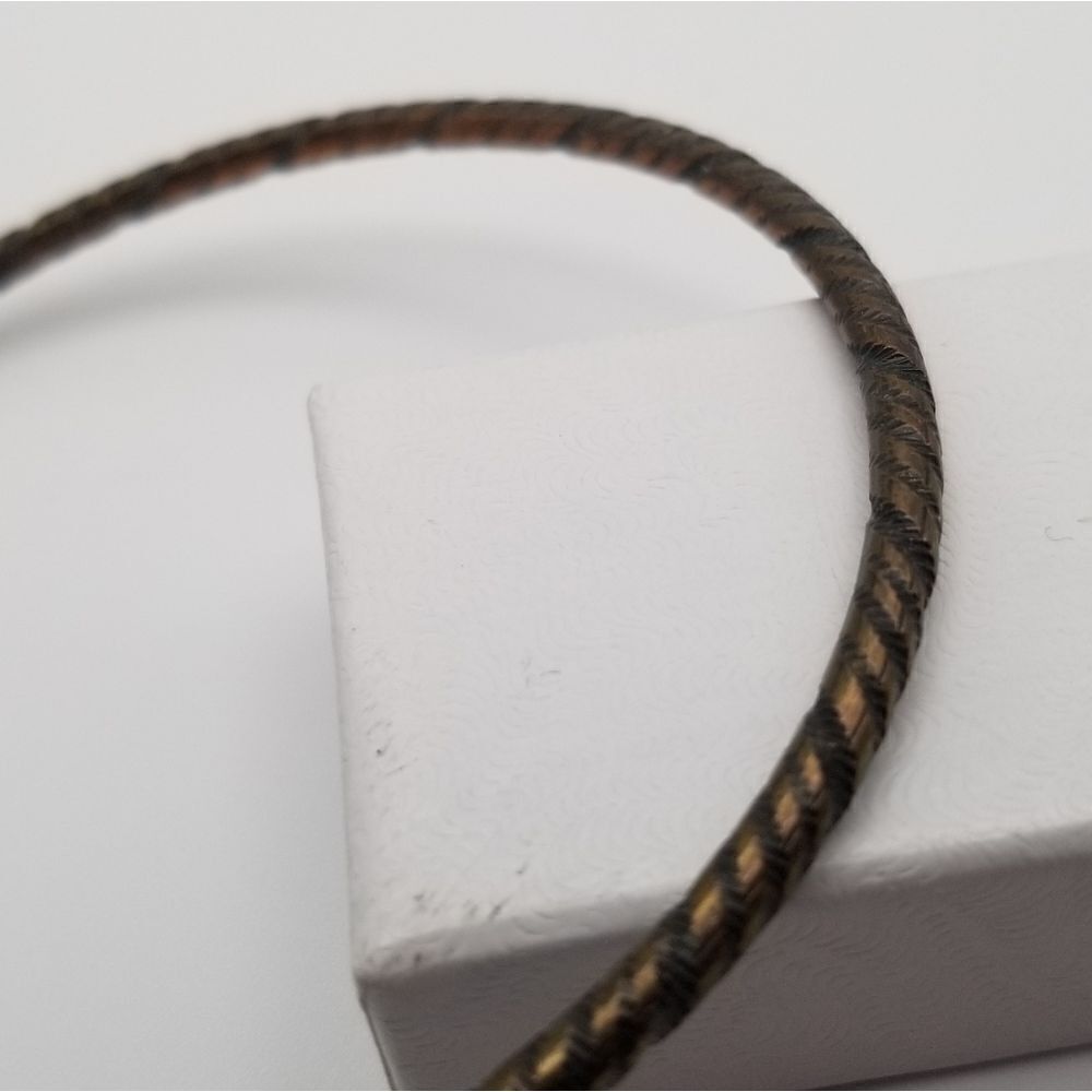Dapper twist southern bracelet. B636